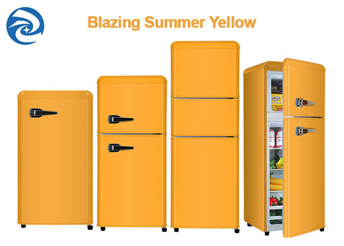 75L 90L 118L ตู้เย็นขนาดเล็กย้อนยุคสีขาวพร้อมช่องแช่แข็ง 2.6 Cu Ft